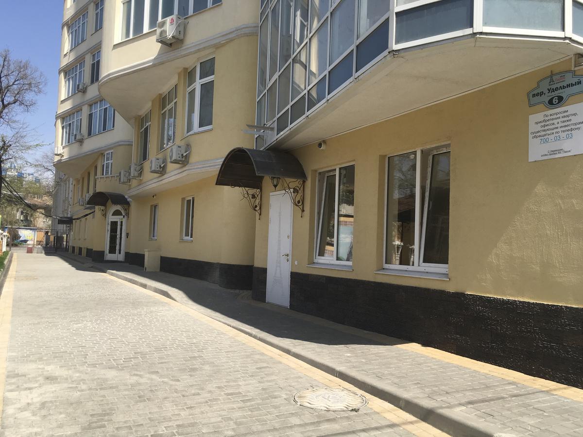 Стильная Квартира Возле Моря На Французском Бульваре Odesa Exterior foto